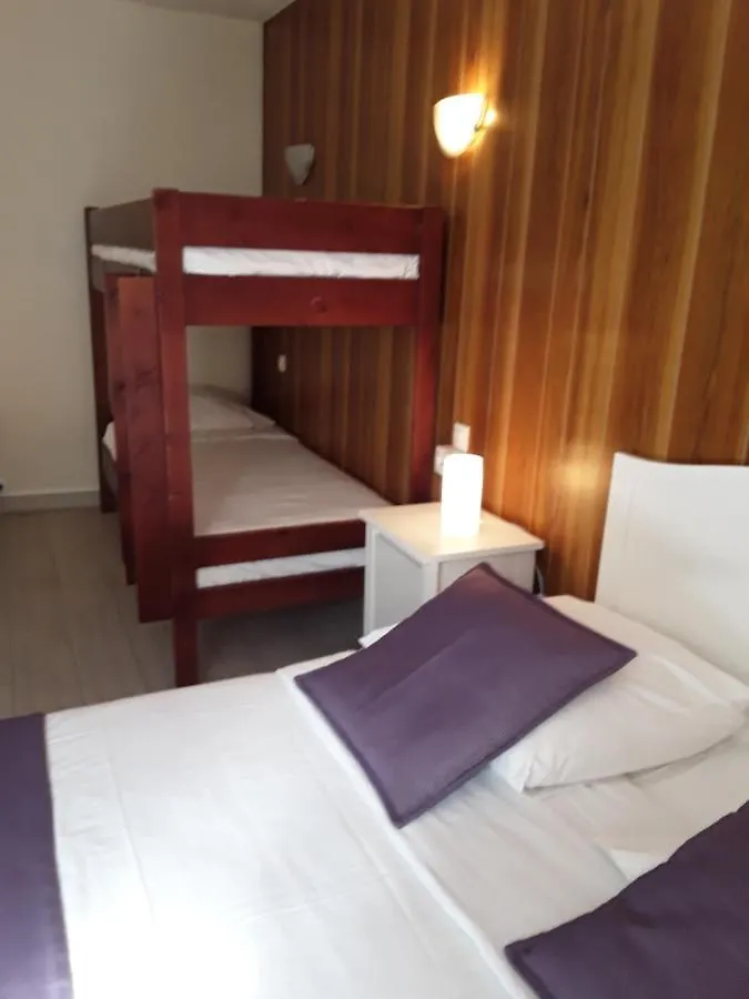 Hotel Du Midi Domene 2*,
