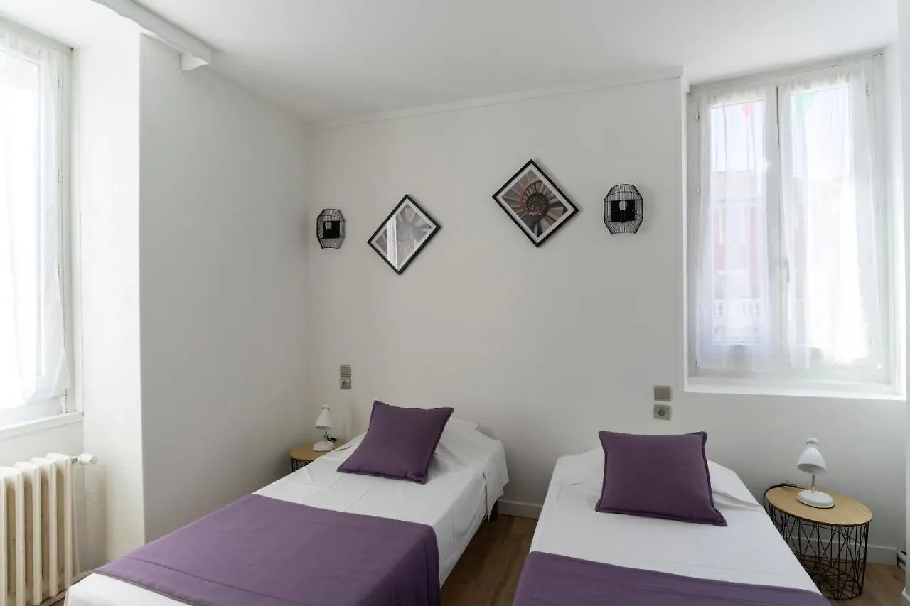 Hotel Du Midi Domène 2*,